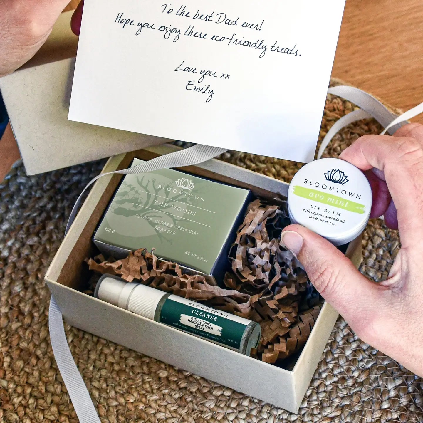 Eco Travel Kit for Him – Organic, Vegan & Palm Oil-Free Gift Set | EasyWish